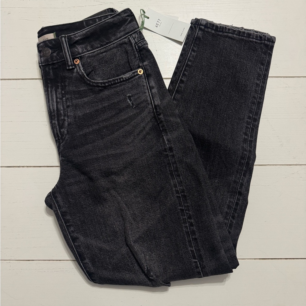 American Eagle AE77 Mom Jeans